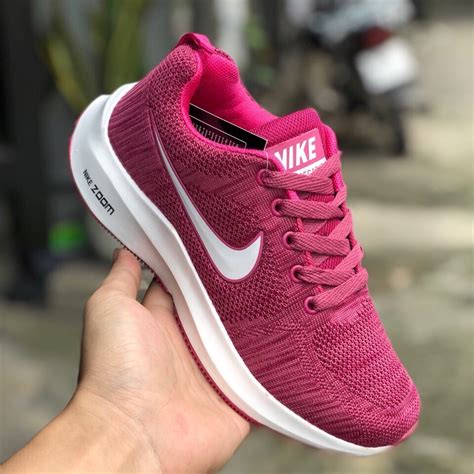 Giày Nike Nữ .